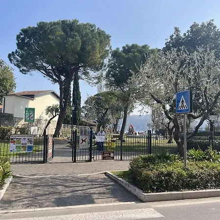 La Piccola Casa Al - Intera Casa Con 3 E 2 Box Holiday home Salo
